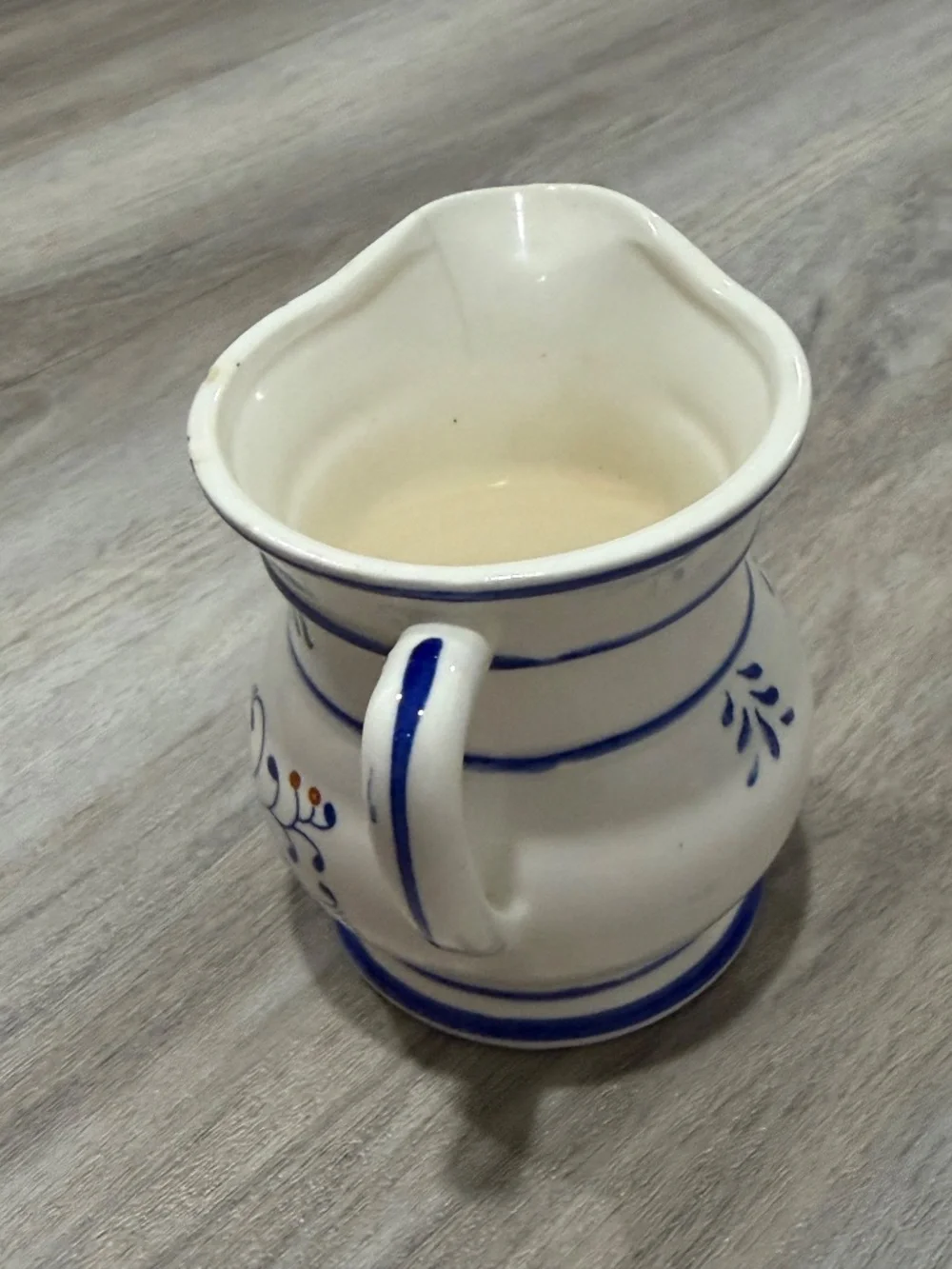 Royal Sealy vintage royal